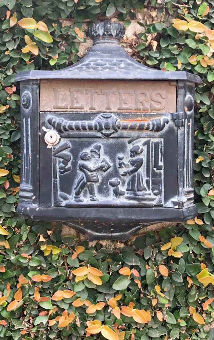 Charleston letterbox