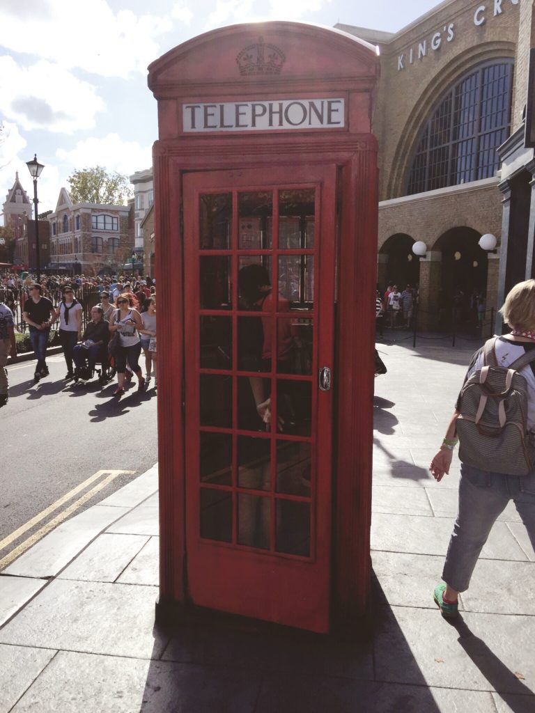 London p[hone booth, the Wizarding World of Harry Potter, Universal Studios, Orlando Florida