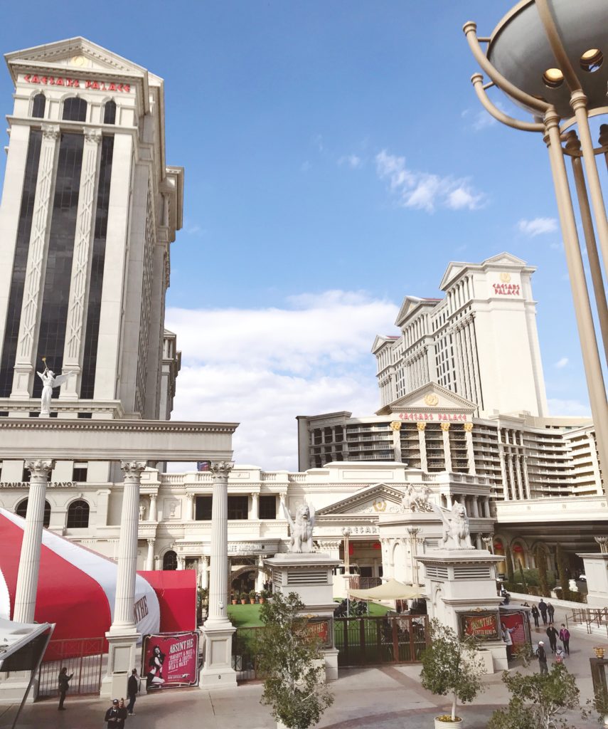 outside view of Caesar's Palace hotel in Las Vegas